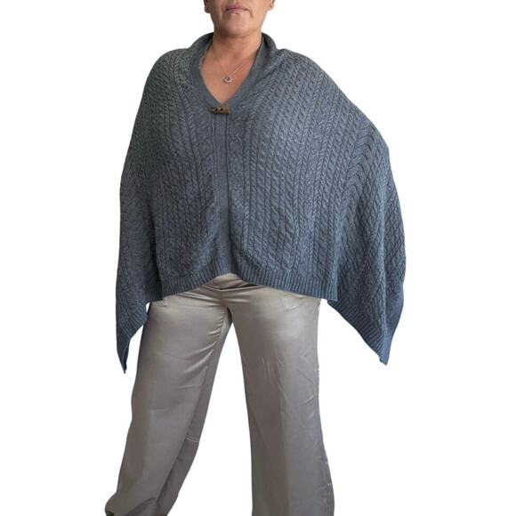 Orvis Gray Cable Knit Wool Blend Poncho Cape Sweater Shawl One Size Cozy - Picture 2 of 6